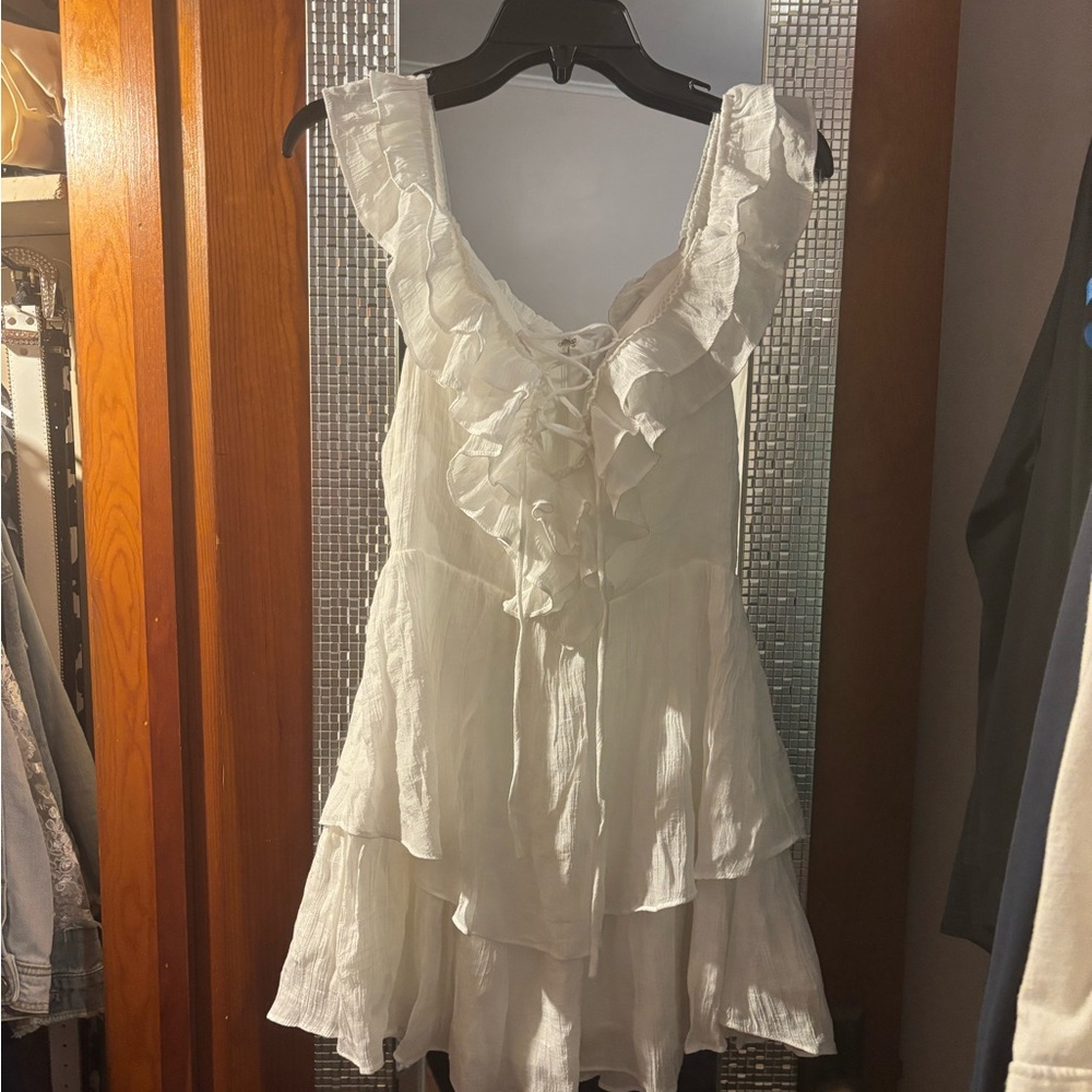 DO+BE White Dress with Ruffles
